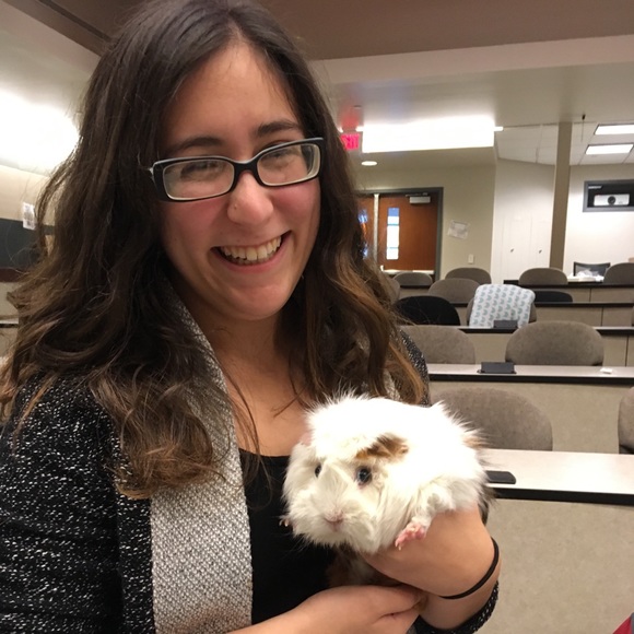 Meet your Posher, Olivia - Picture 3 of 4